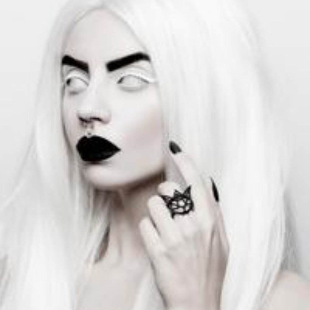 Rogue + Wolf Cat Familiar Ring